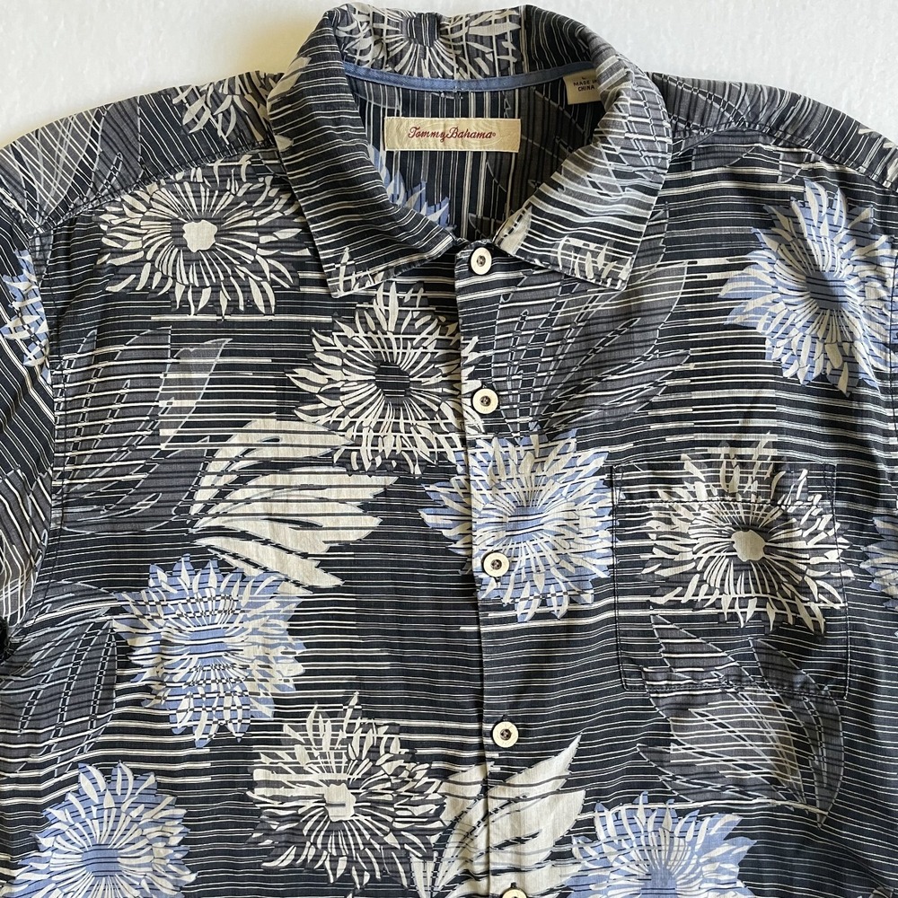 Tommy Bahama Mens Grey/Black Sunflower Short Sleeve Buttoned Silk Shirt, large - Picture 2 of 9
